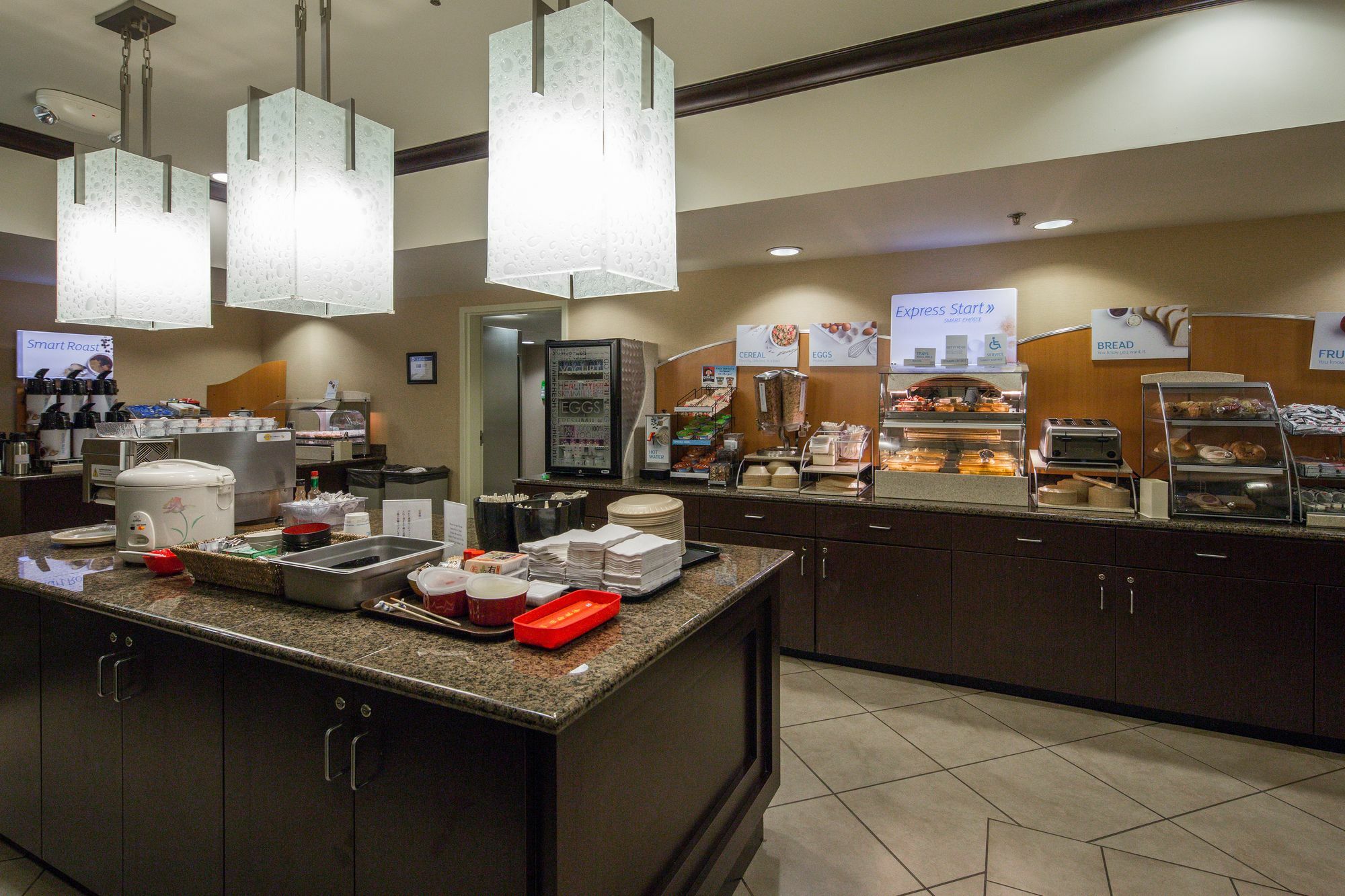 Holiday Inn Express - Columbus - Dublin By Ihg Exterior foto